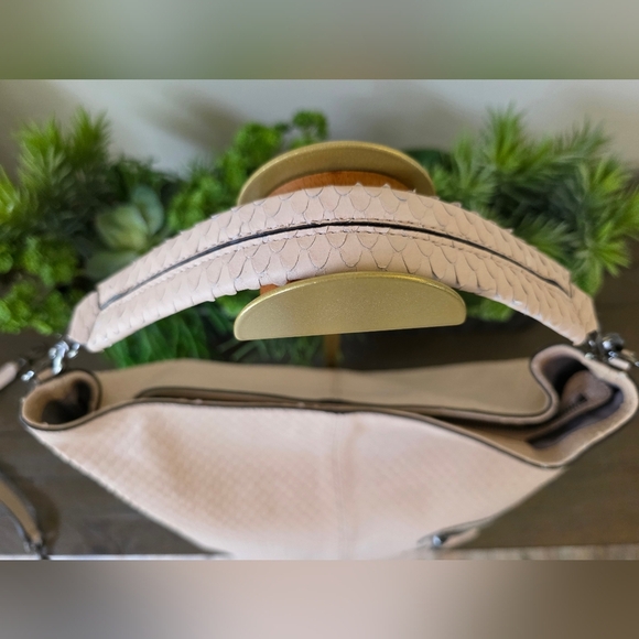 Rebecca Minkoff NWOT Blush/Pale Pink Scale Textured Leather Hobo/Crossbody - Picture 10 of 15